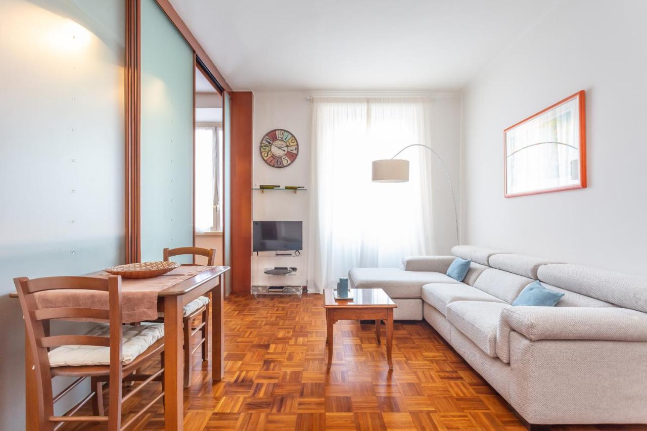 Modern 2bdr Vibrant Prati Neighborhood * Rom